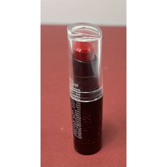 Wet n Wild - Megalast - Matte Lip Color - Lipstick - 911D Stoplight Red - Picture 2 of 6